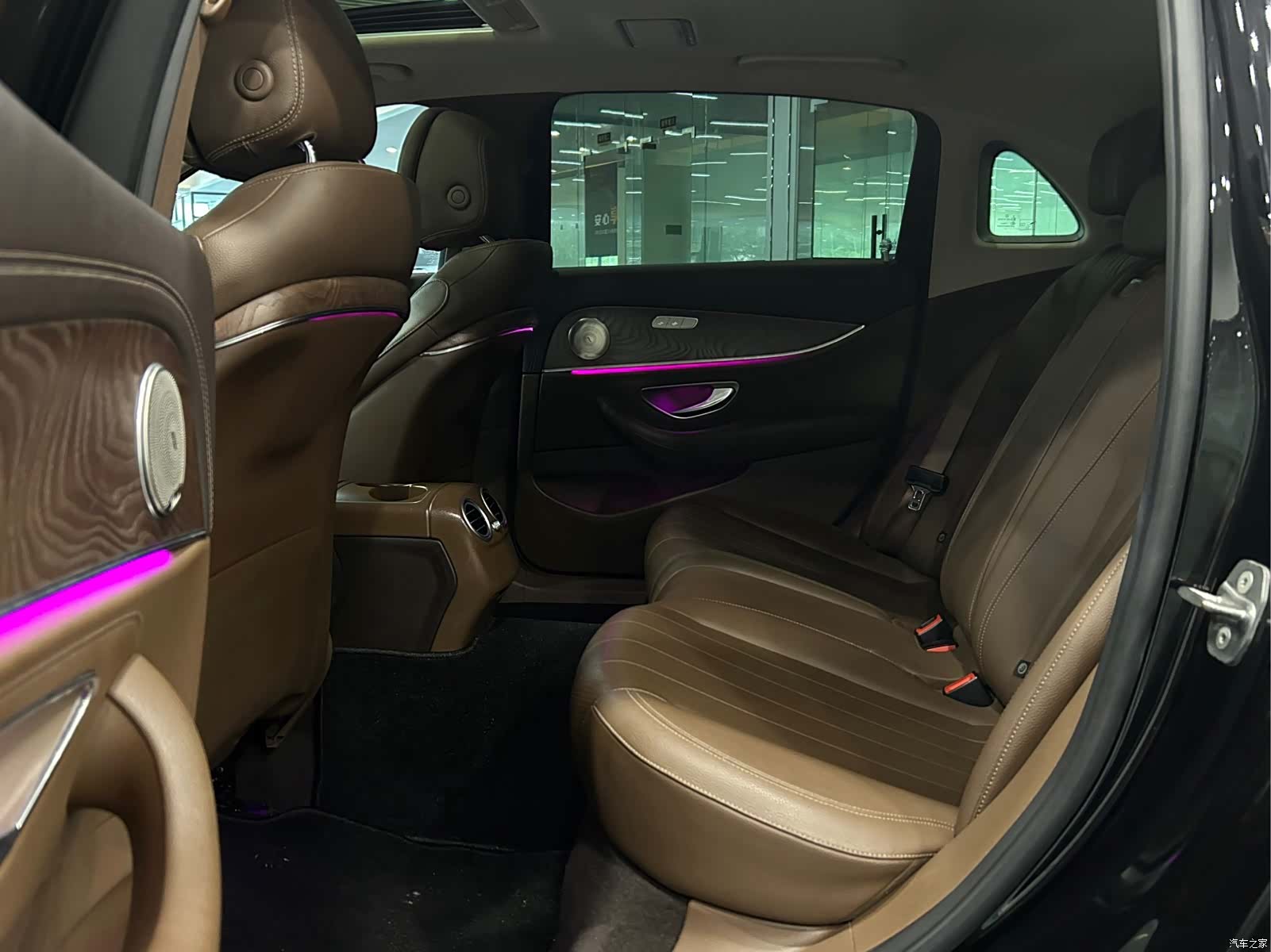 Mercedes-Benz E-Class, 2019 6