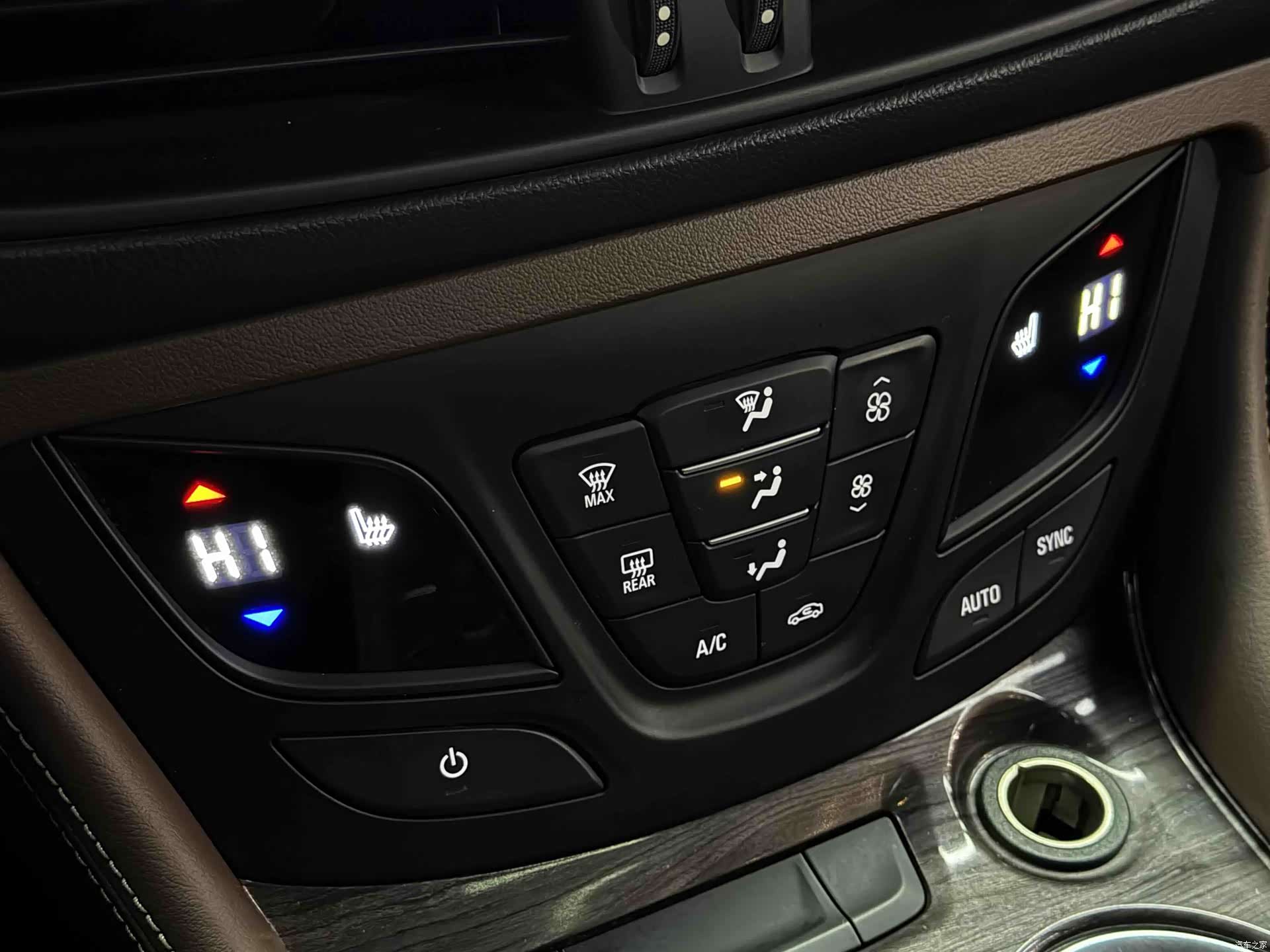 Buick Envision Plus, 2017 11