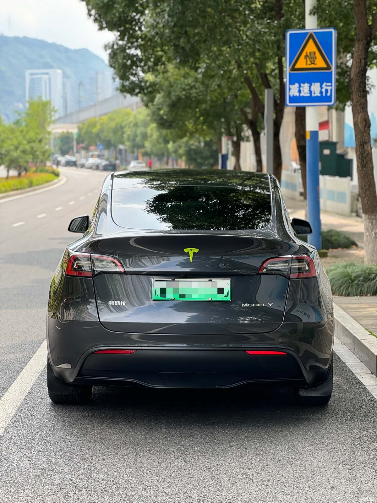 Tesla Model Y, 2024 3