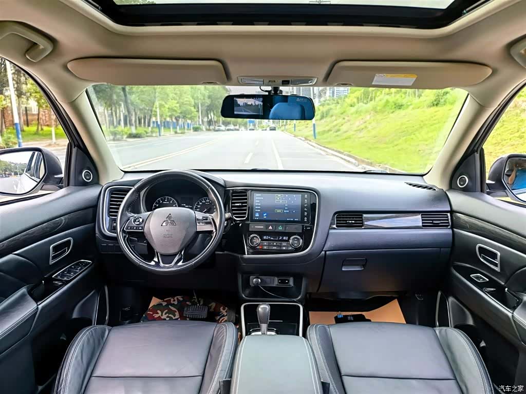 Mitsubishi Outlander, 2019 8