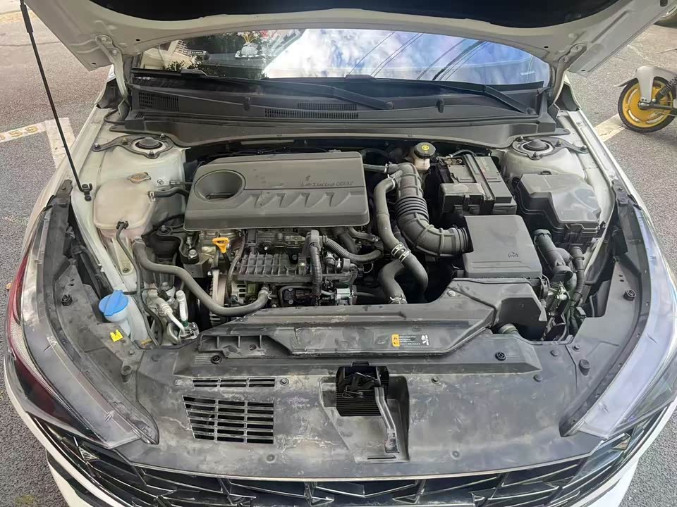 Hyundai Elantra Hyundai Elantra