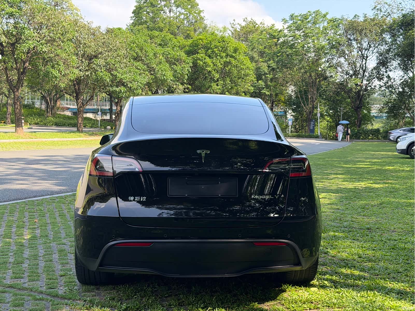 Tesla Model Y, 2023 11