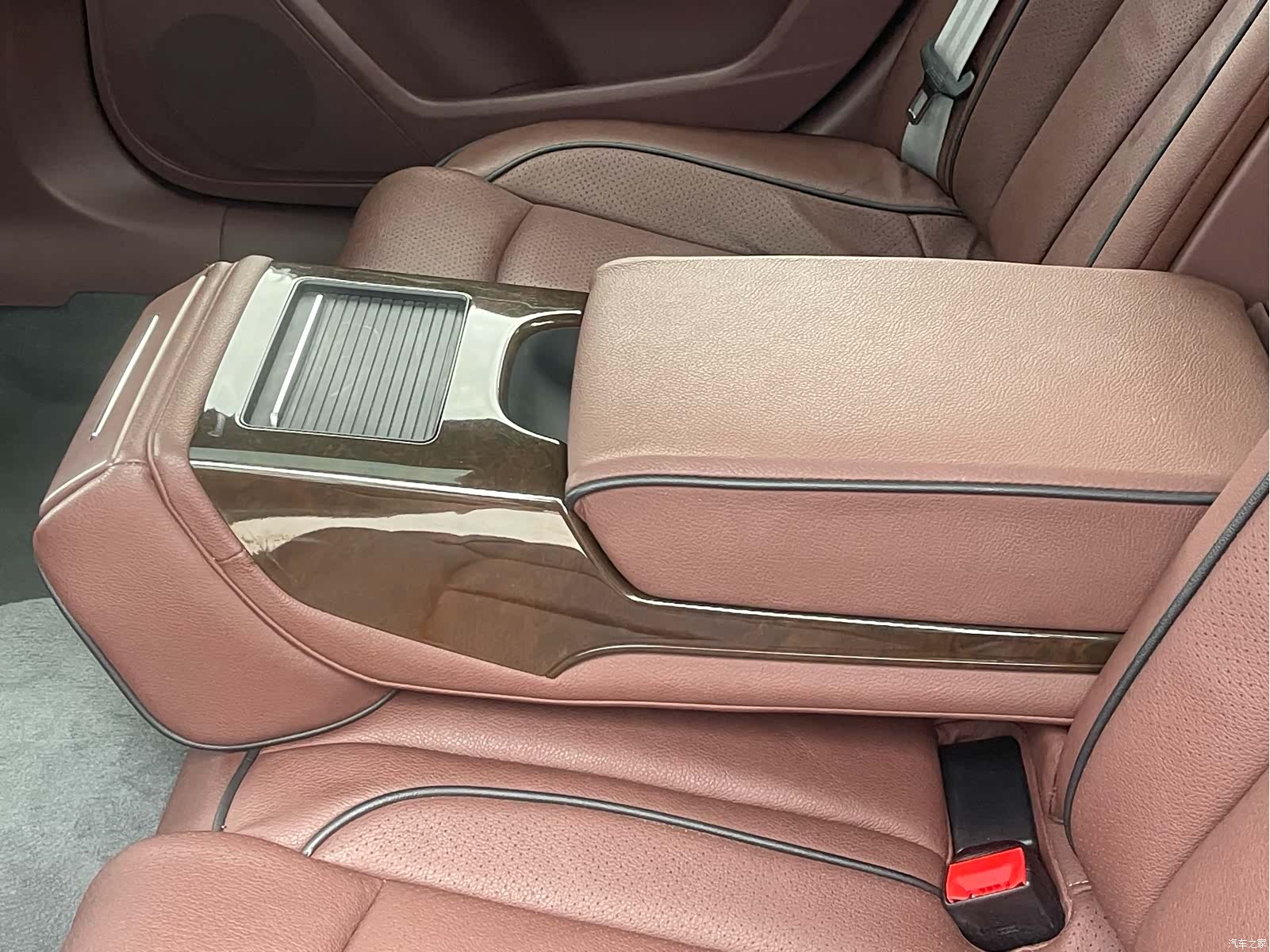 Audi A6L, 2014 10