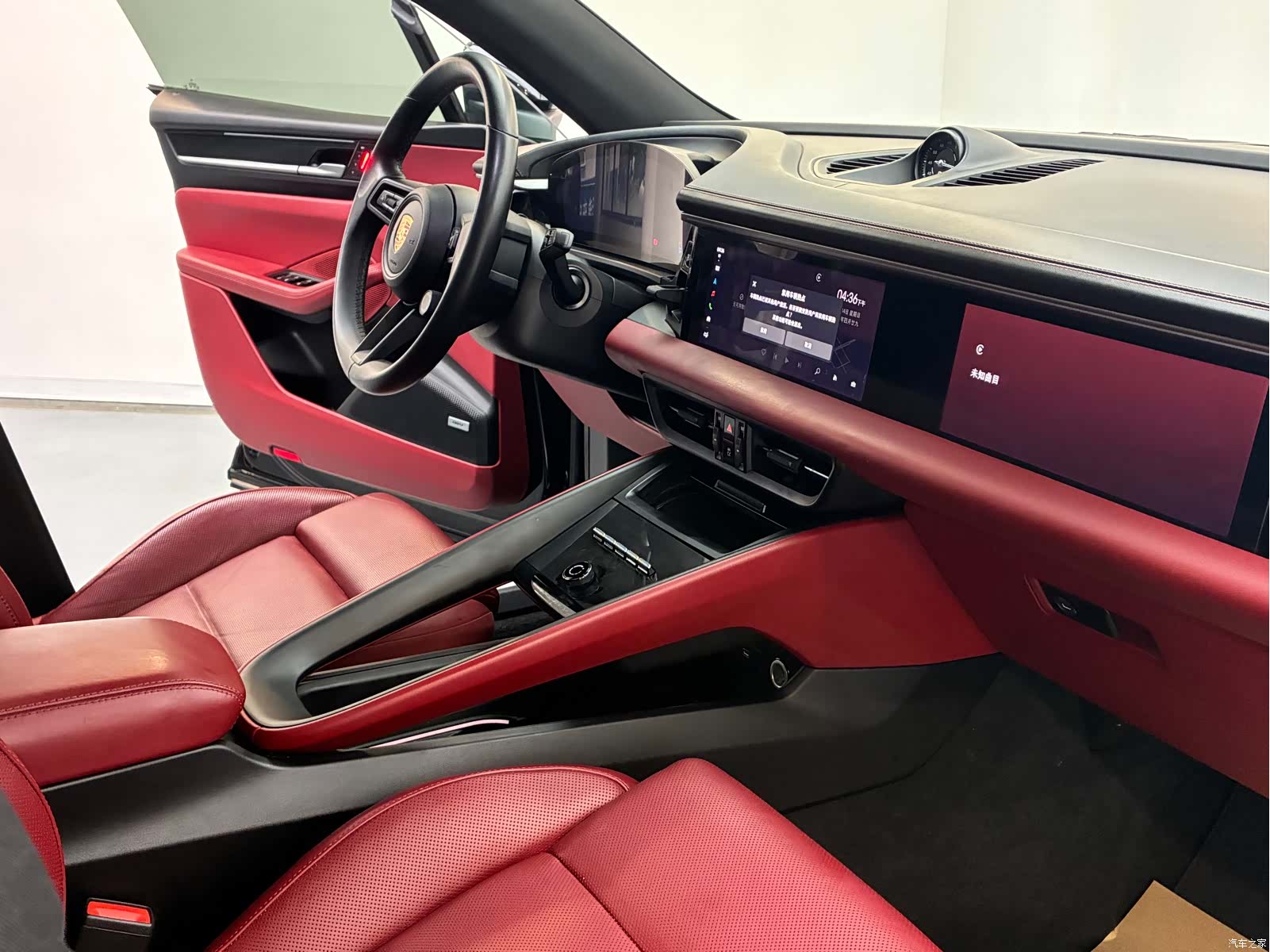 Porsche Macan, 2025 10