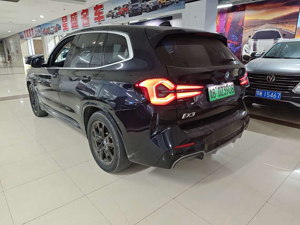 BMW iX3