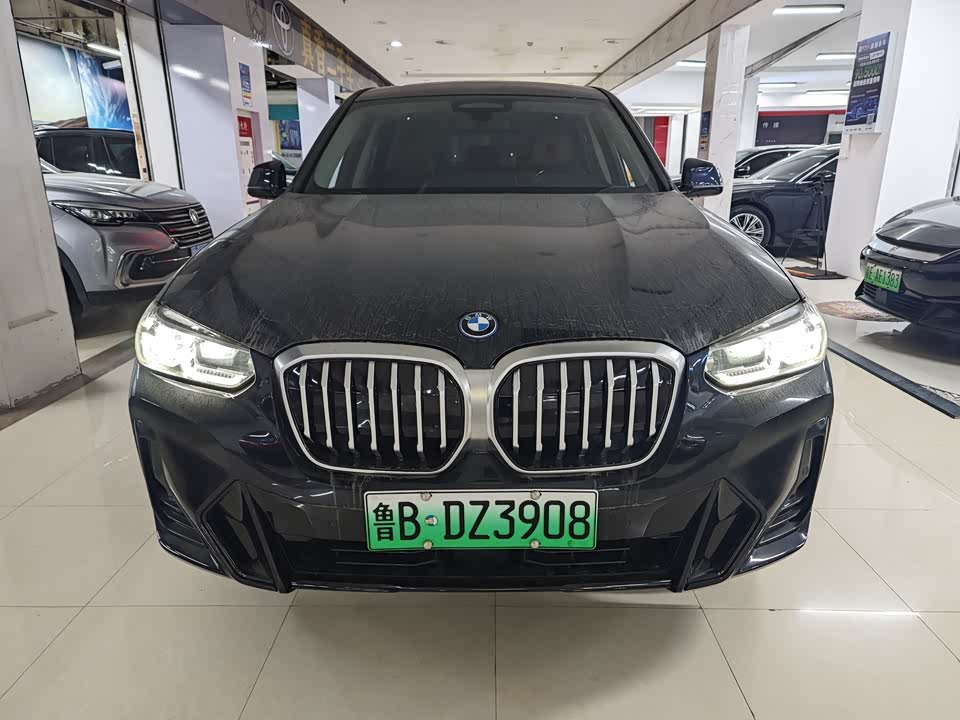 BMW iX3