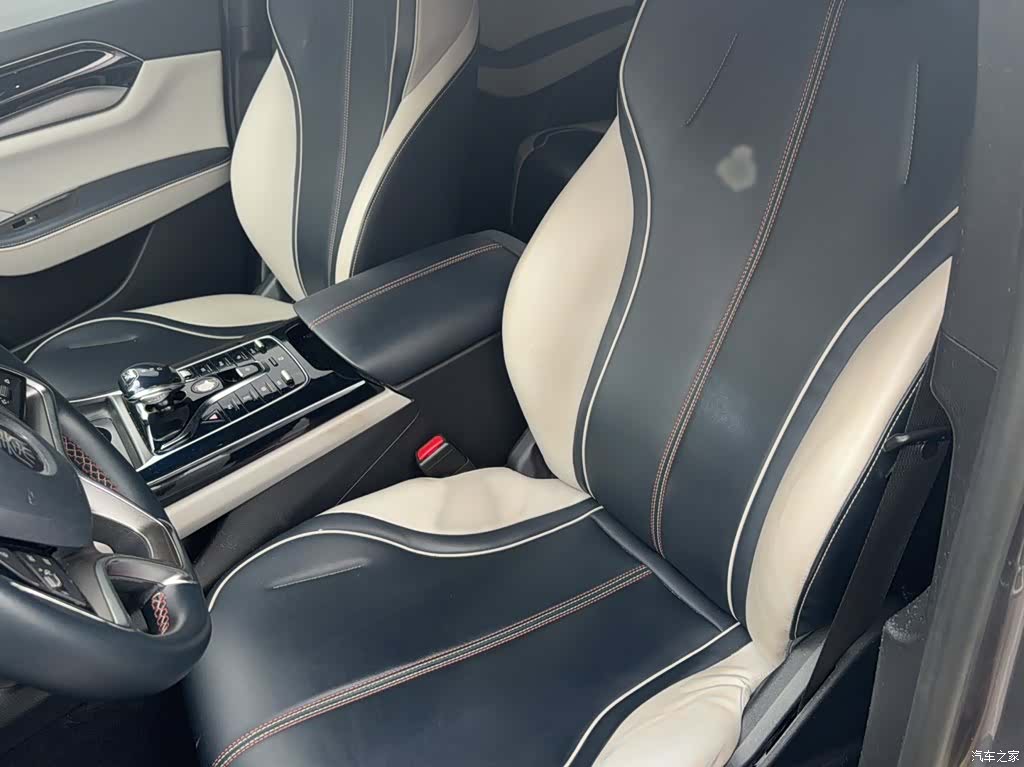 BYD Qin, 2022 10