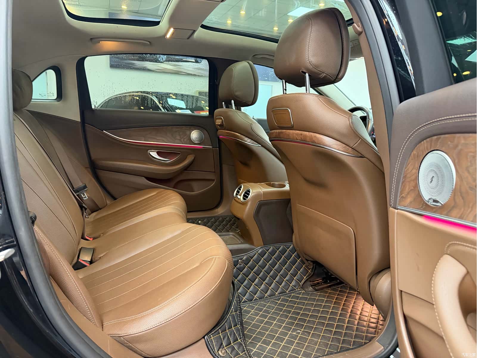 Mercedes-Benz E-Class, 2018 11