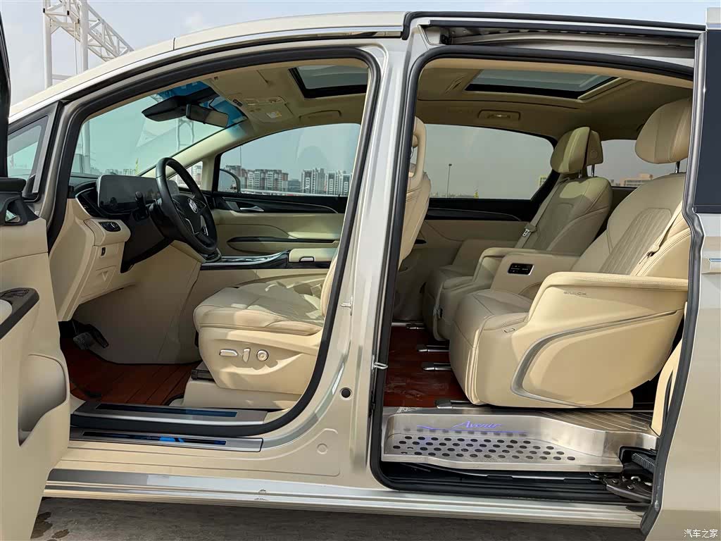 Buick GL8, 2022 8