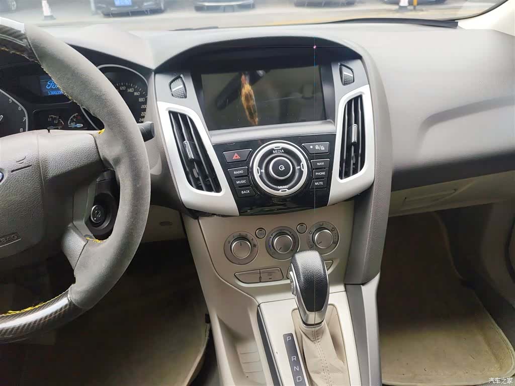 Ford Focus, 2015 9