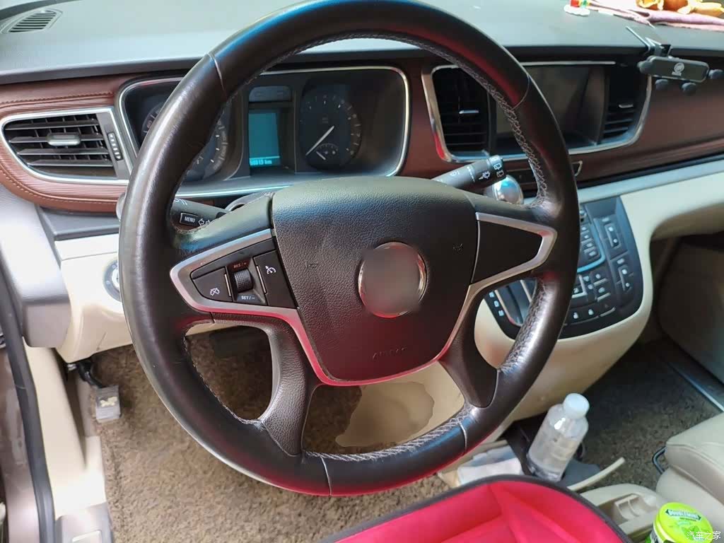 Buick GL8, 2016 3
