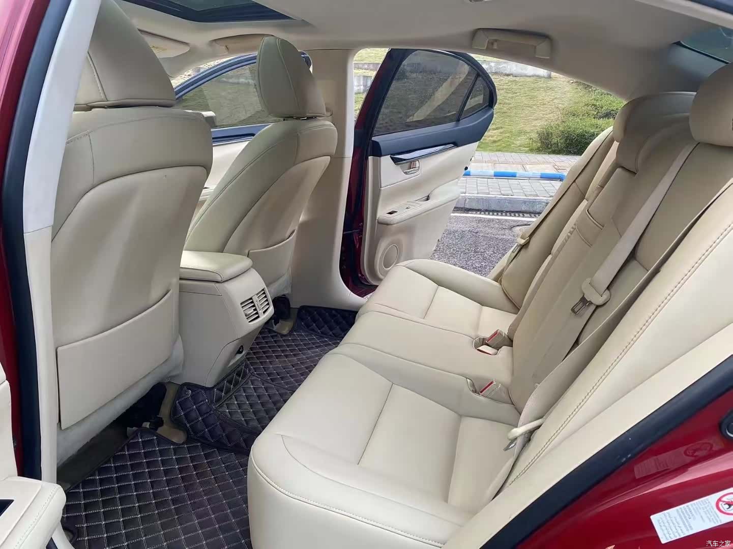 Lexus ES, 2014 9