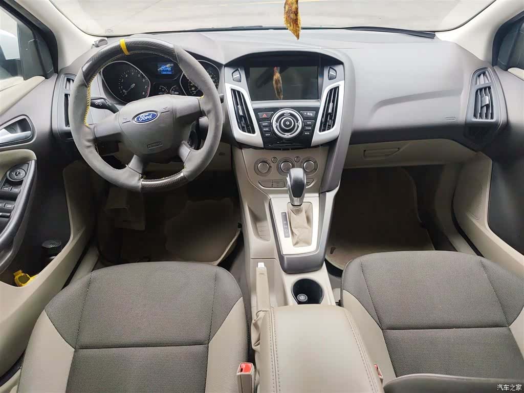 Ford Focus, 2015 6
