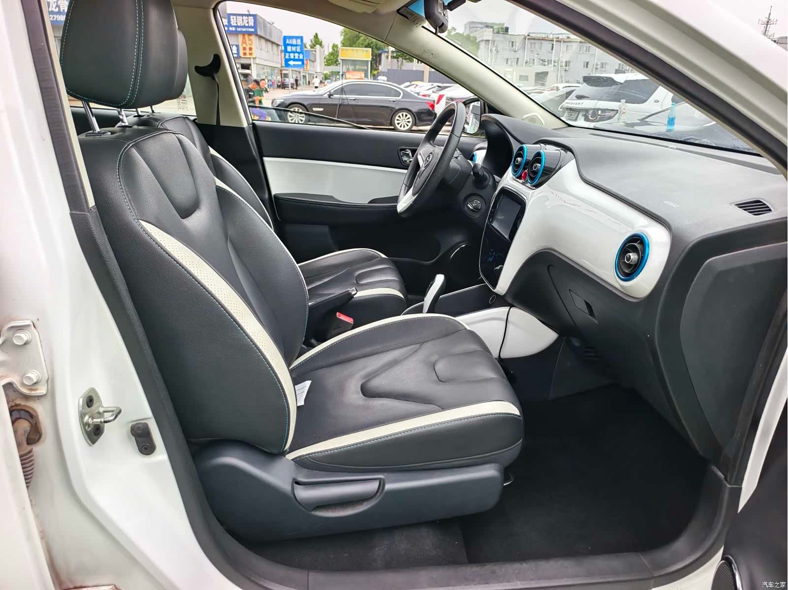 JAC iEV5, 2015 14