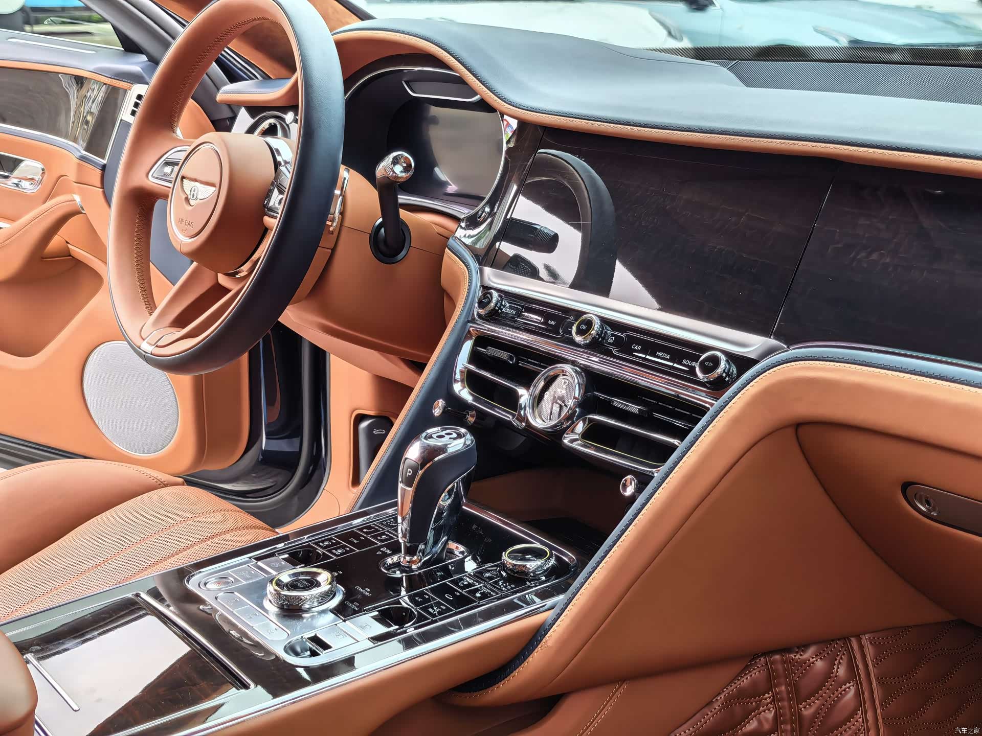 Bentley Flying Spur, 2022 15