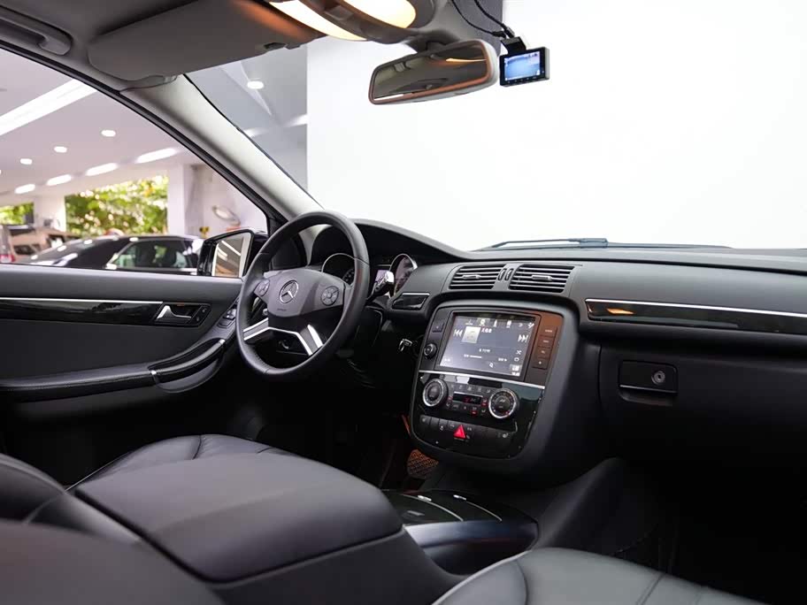 Mercedes-Benz R-class