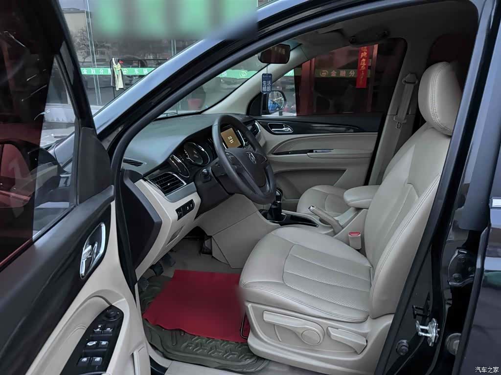 Wuling 730, 2016 22