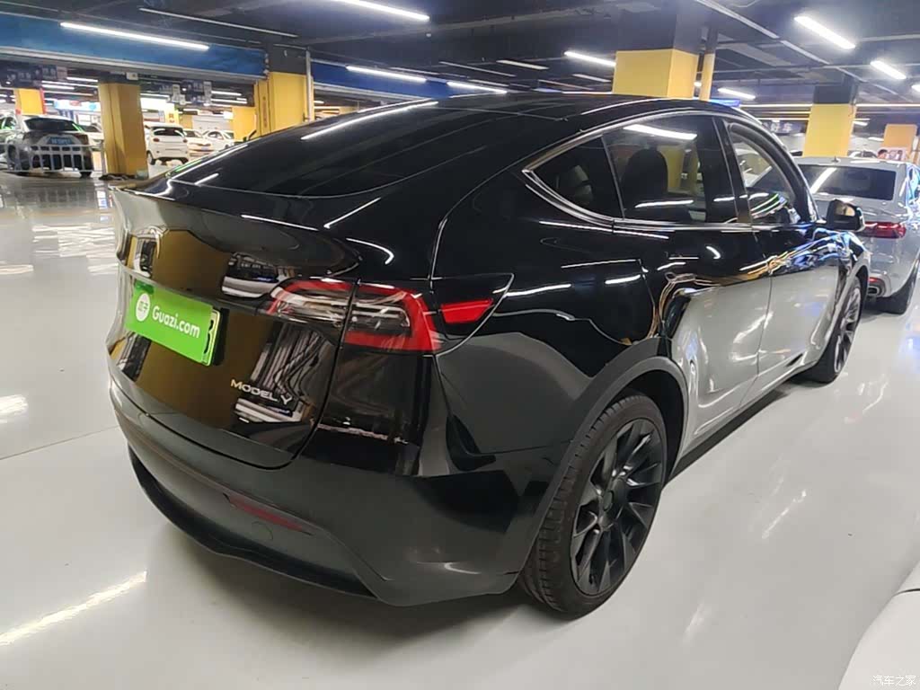 Tesla Model Y, 2024 7