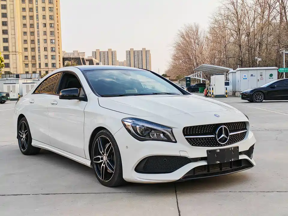 Mercedes-Benz CLA