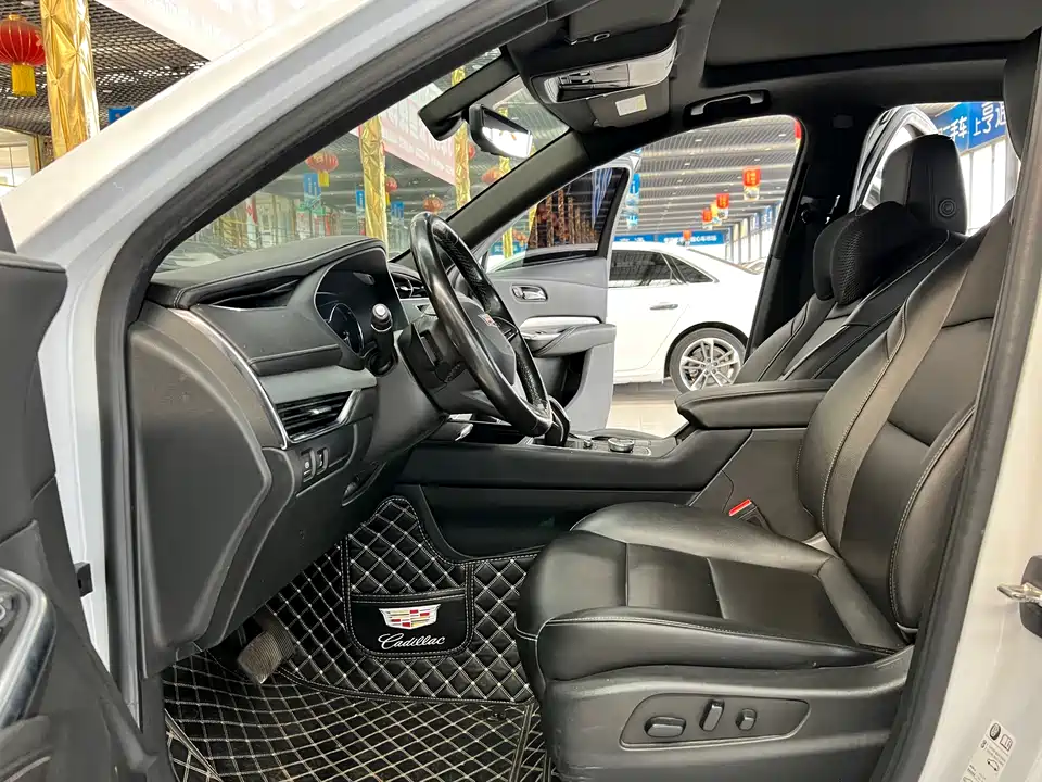 Cadillac XT4