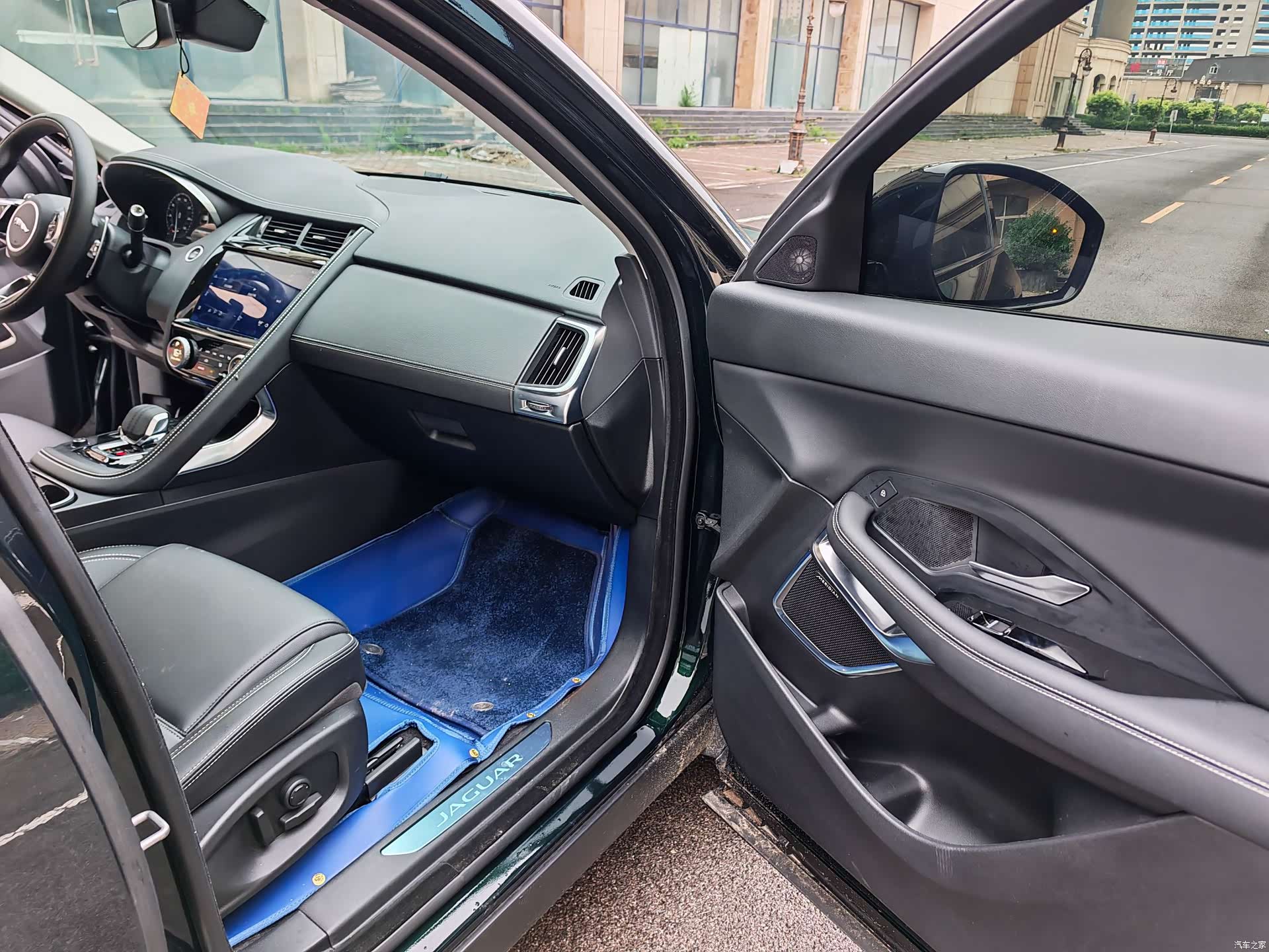 Land Rover E-PACE, 2025 12