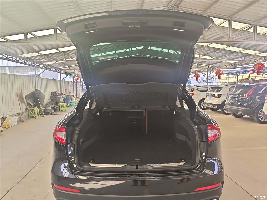 Maserati Levante, 2018 15