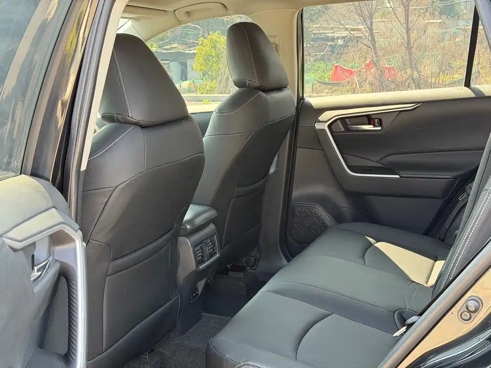 Toyota RAV4 Rongfang