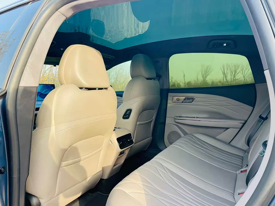 Geely Galaxy Galaxy Sparkle 8