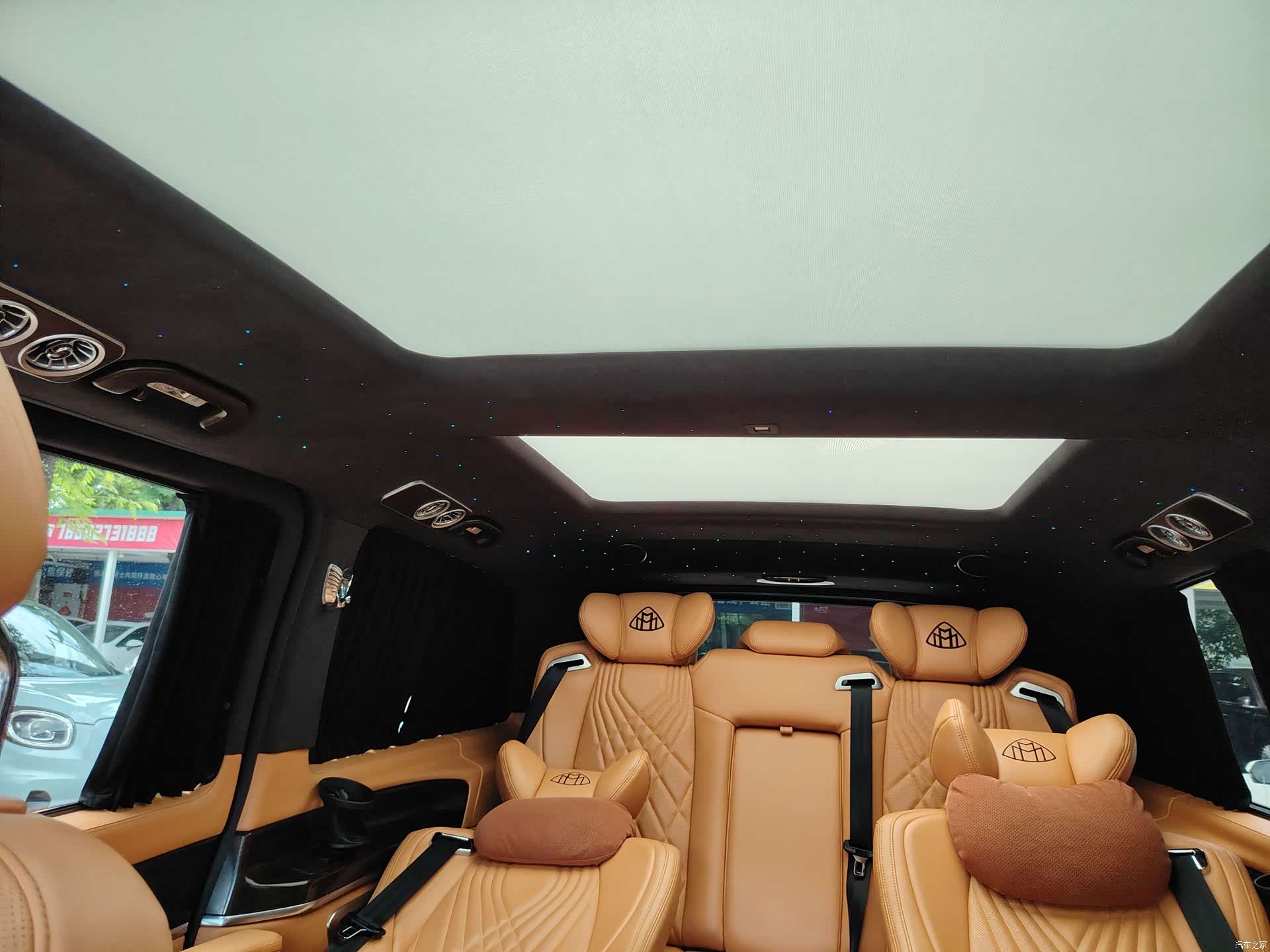 Mercedes-Benz V-Class, 2022 18