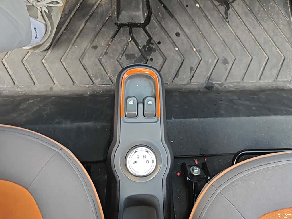 Wuling E100, 2021 14