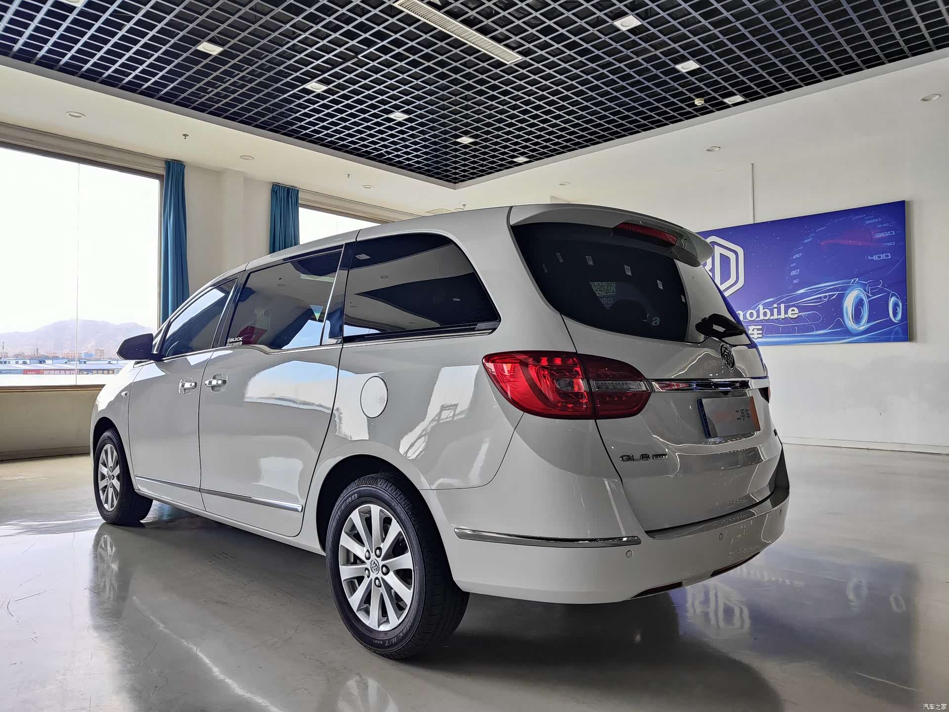 Buick GL8, 2019 7