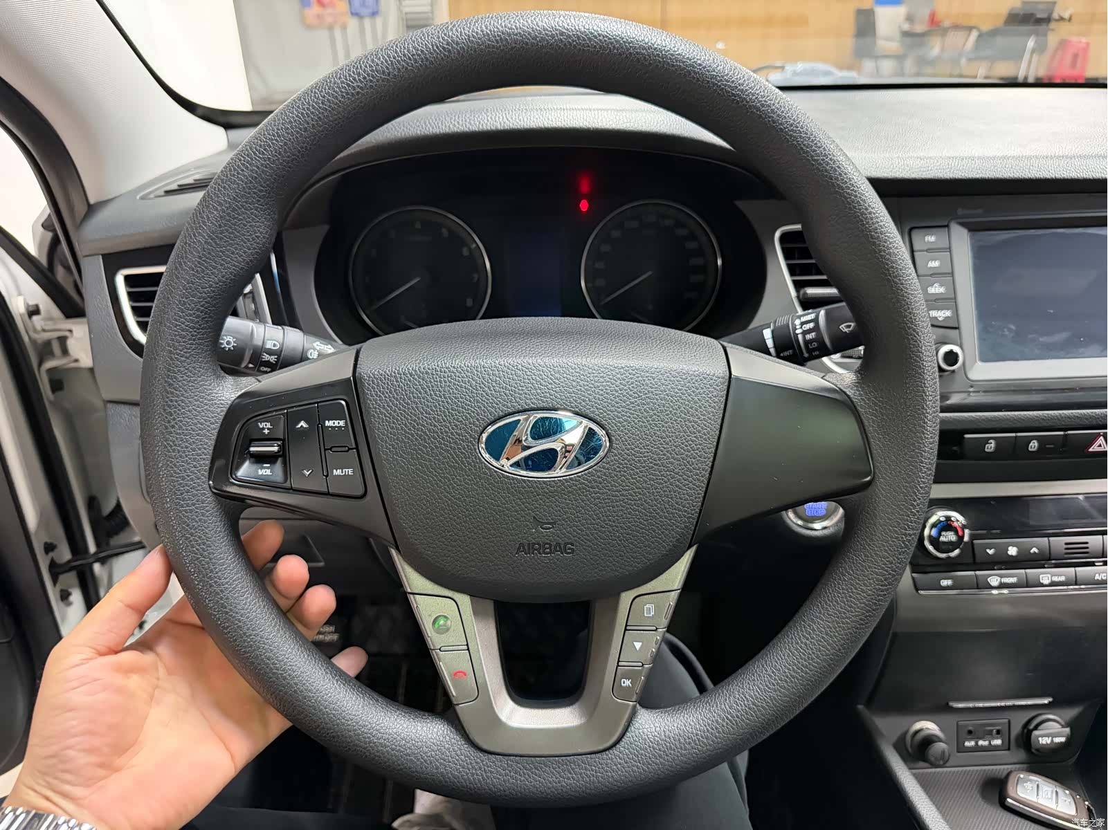 Hyundai GLS, 2016 10