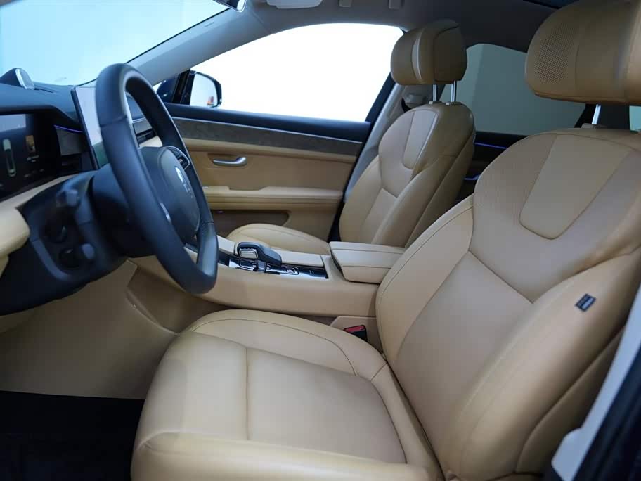 AITO Ask the world M5