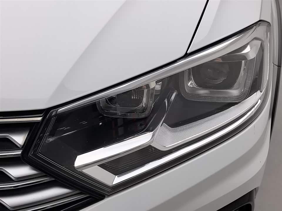 Volkswagen C-TREK Wei Collar