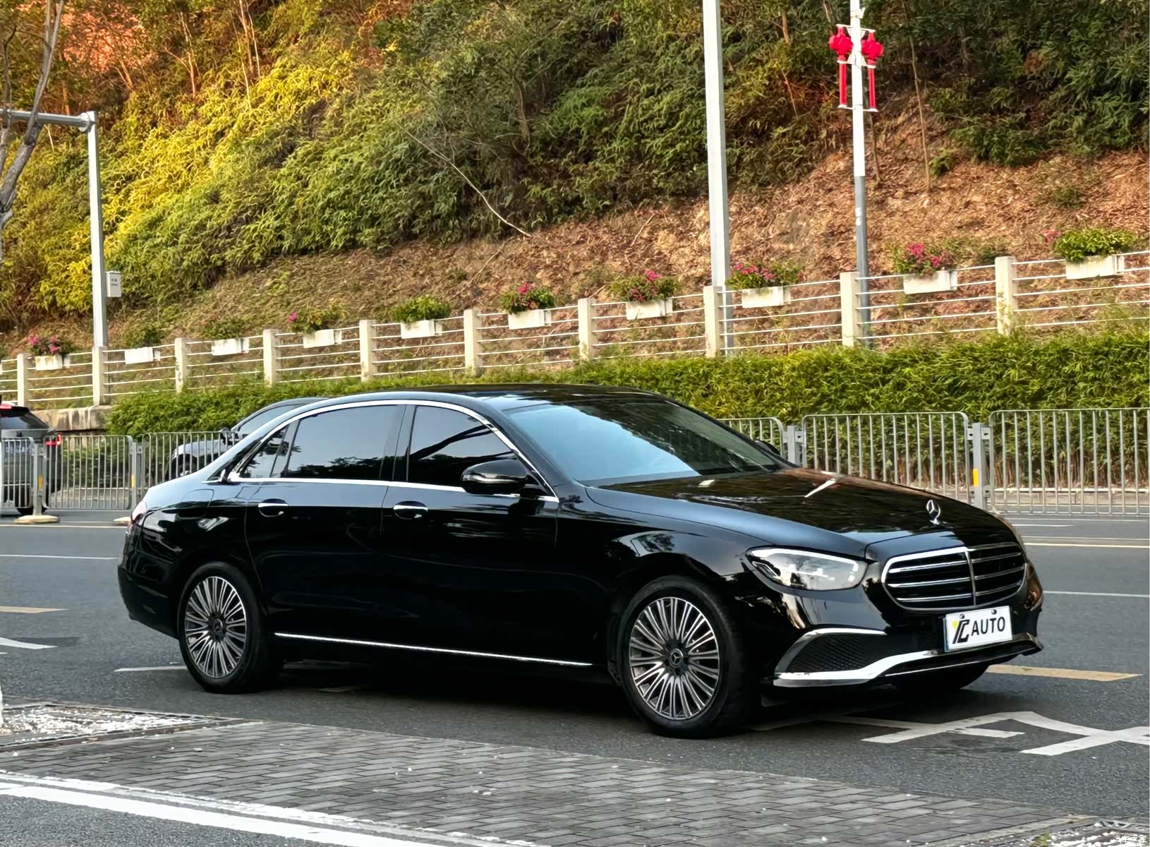 Mercedes-Benz E-Class, 2022 3