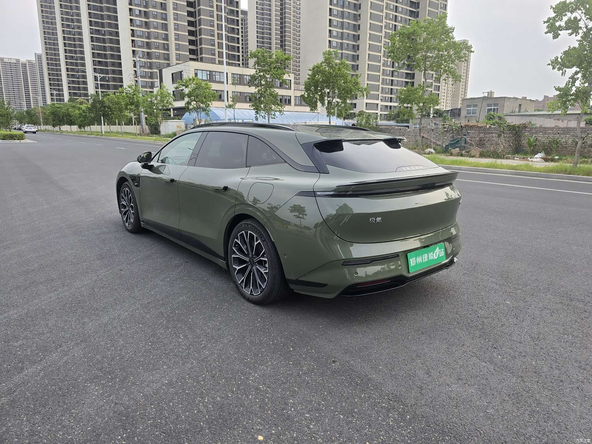 Zeekr 007, 2025 7