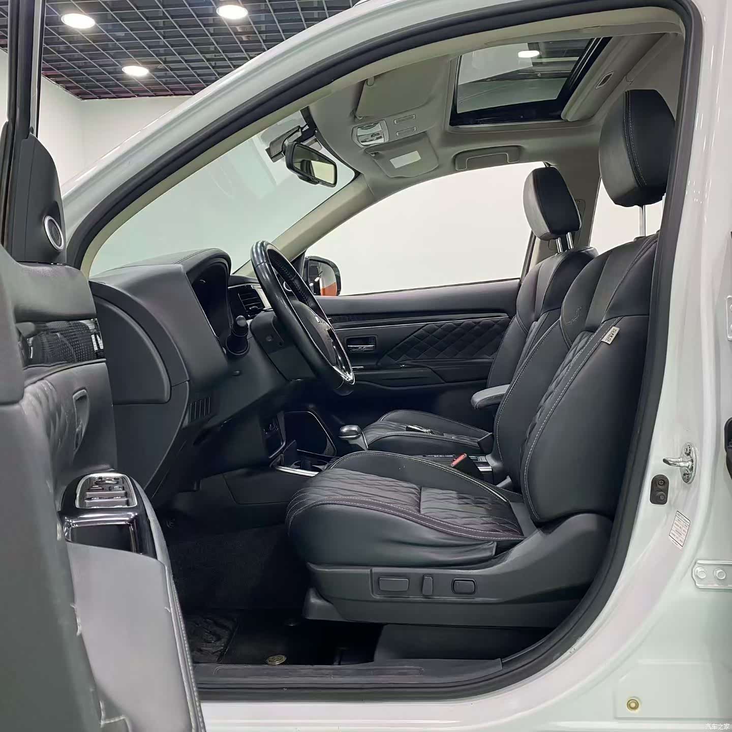Mitsubishi Outlander, 2022 4