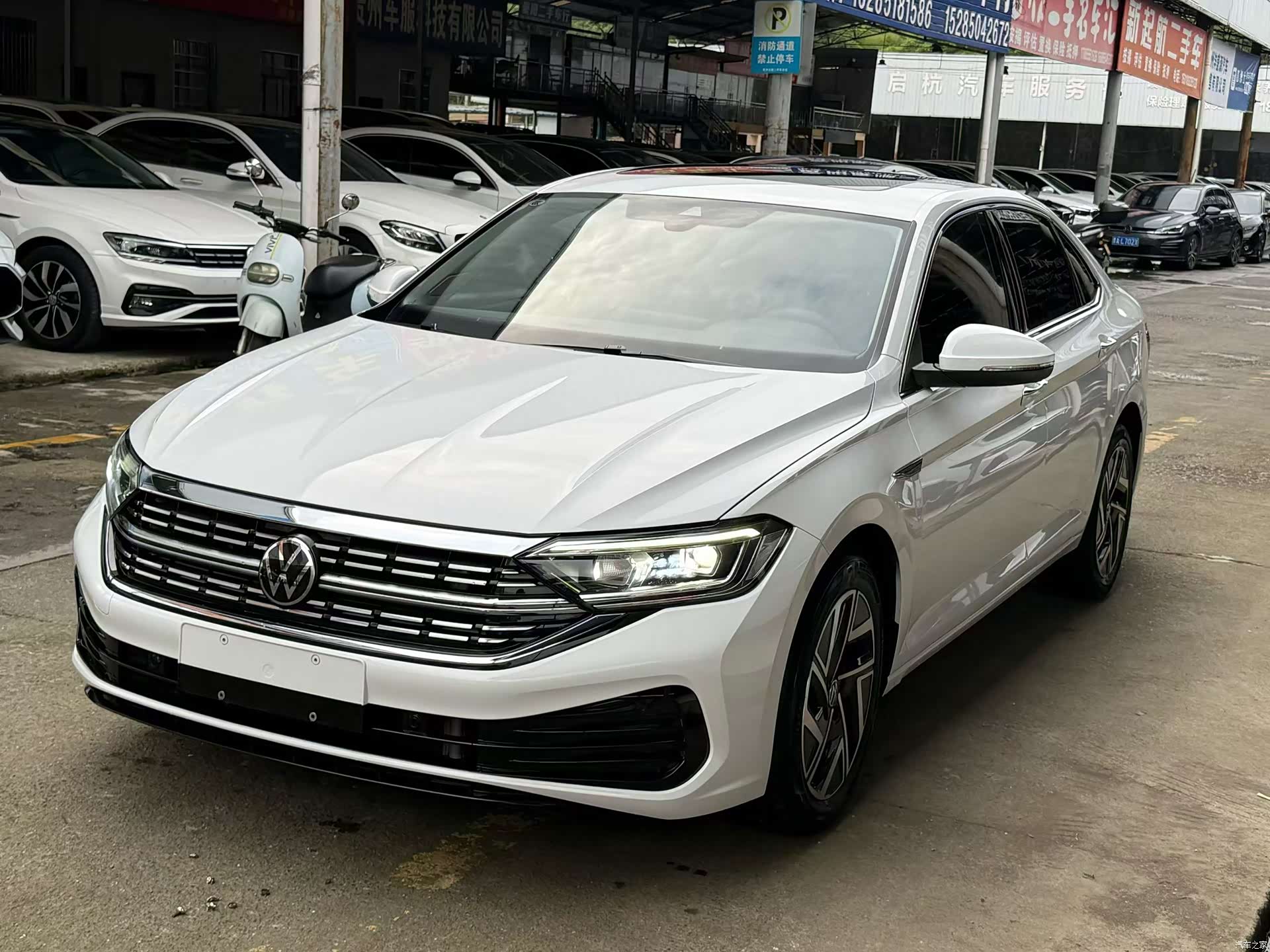 Volkswagen Sagitar