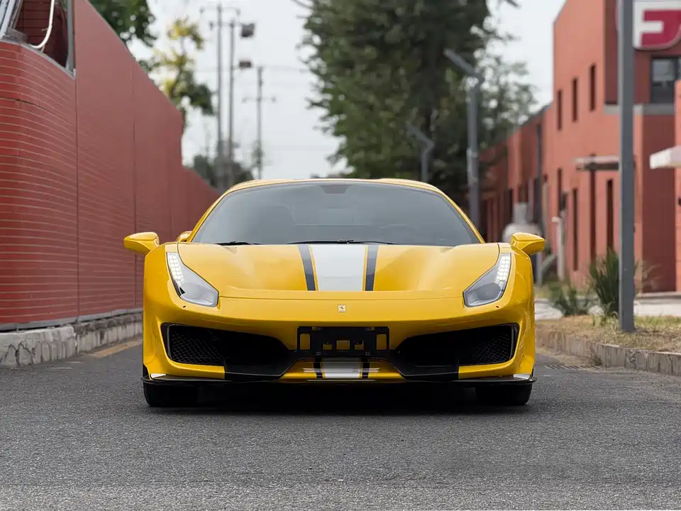 Ferrari 488