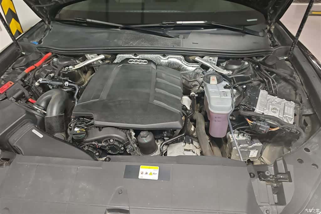 Audi A6L, 2022 10