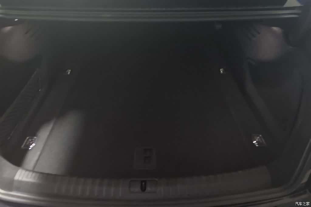 Audi A6L, 2022 4