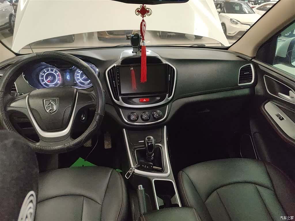 Wuling 560, 2016 10
