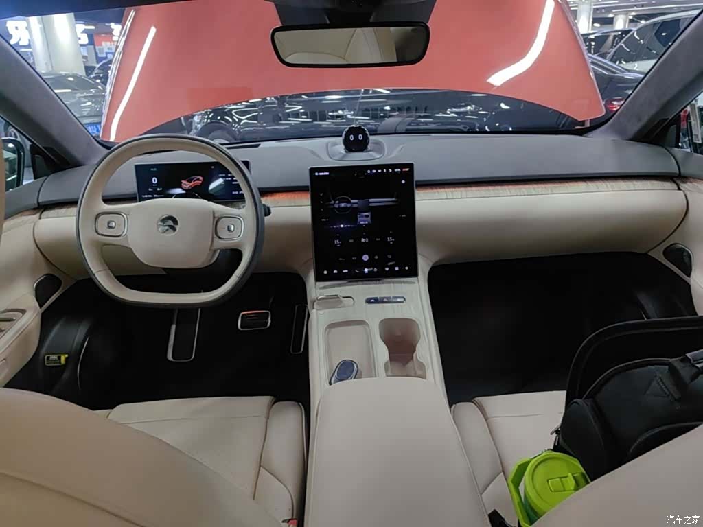 NIO ET7, 2023 10