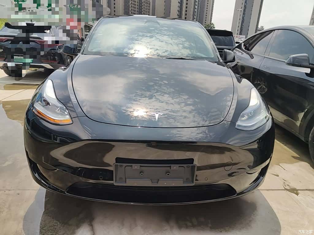 Tesla Model Y, 2023 3