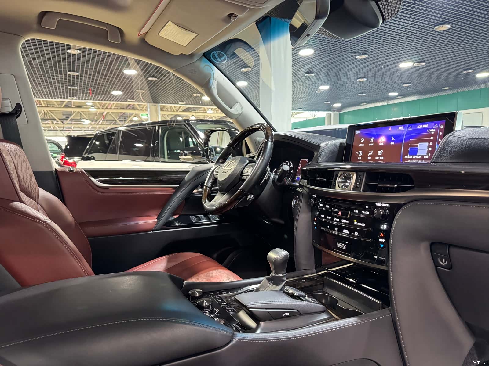 Lexus LX, 2016 10