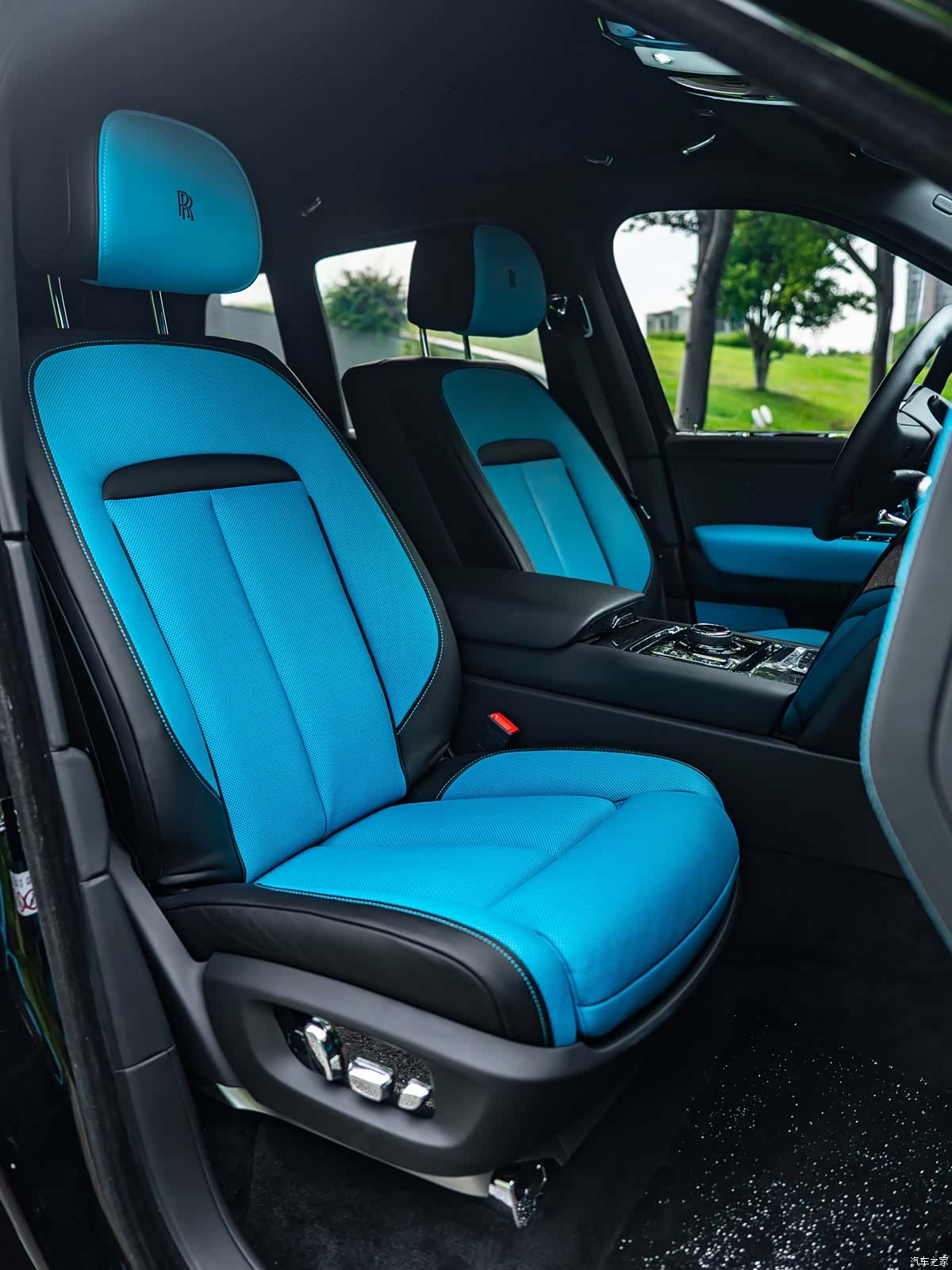 Rolls-Royce Cullinan, 2020 6