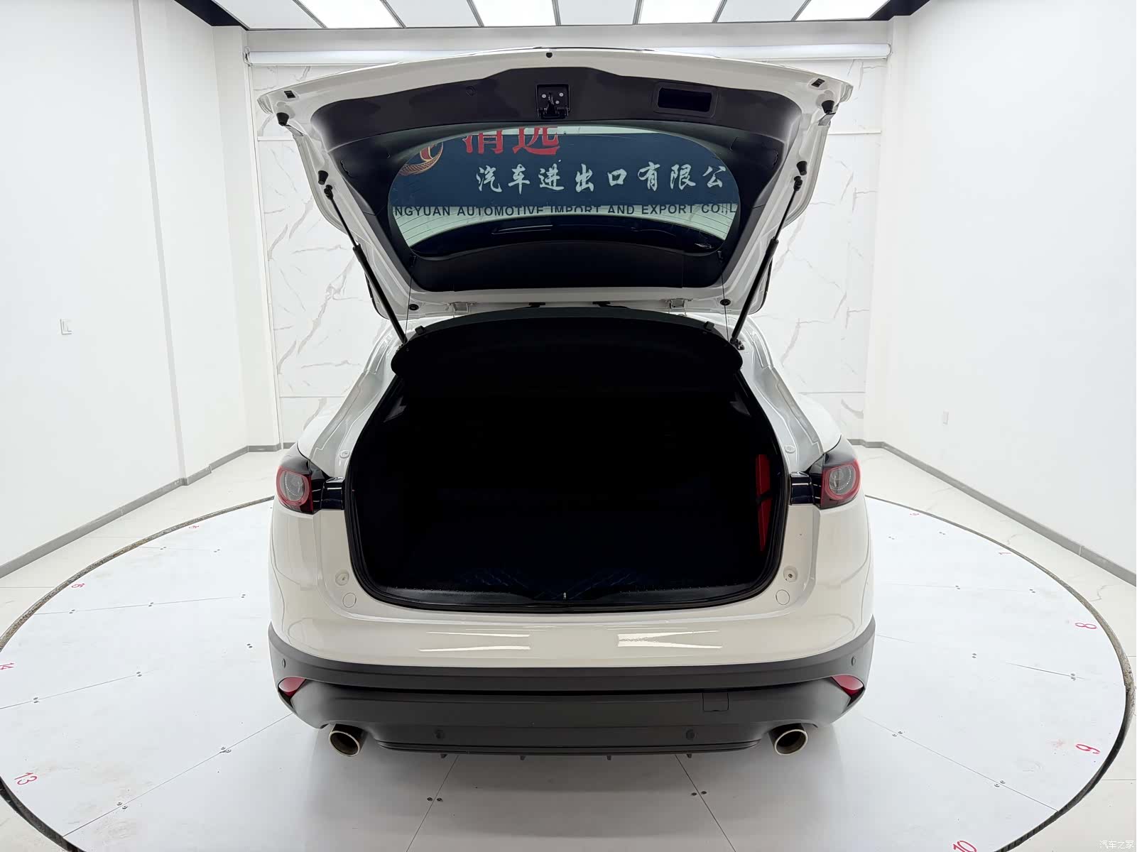 Mazda CX-4, 2023 15