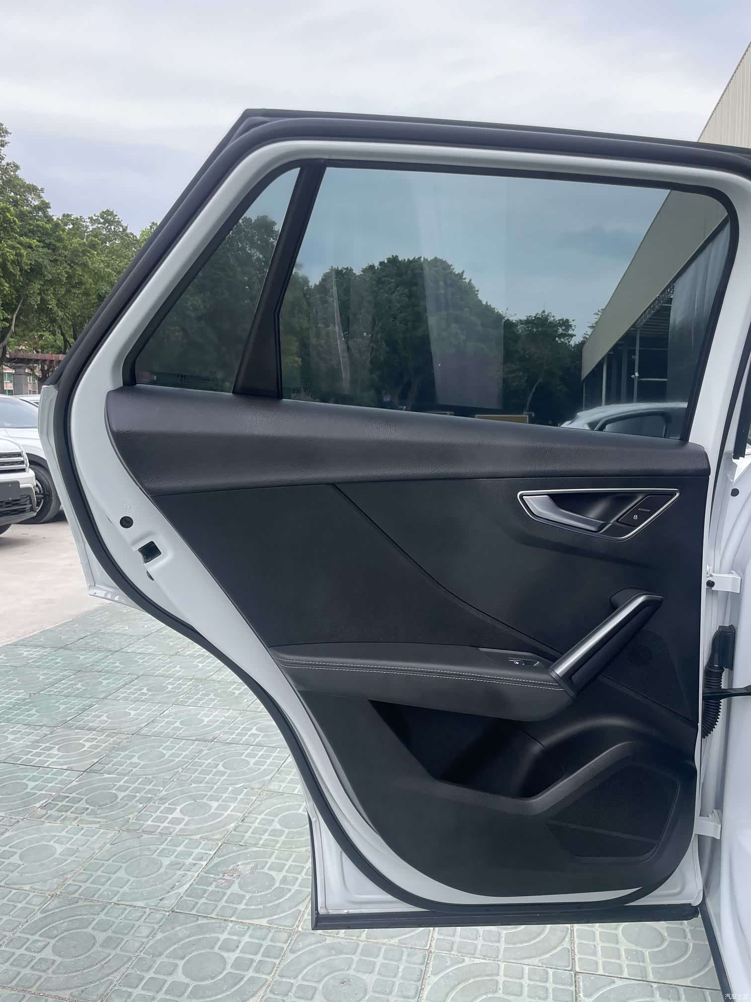 Audi Q2L, 2022 12