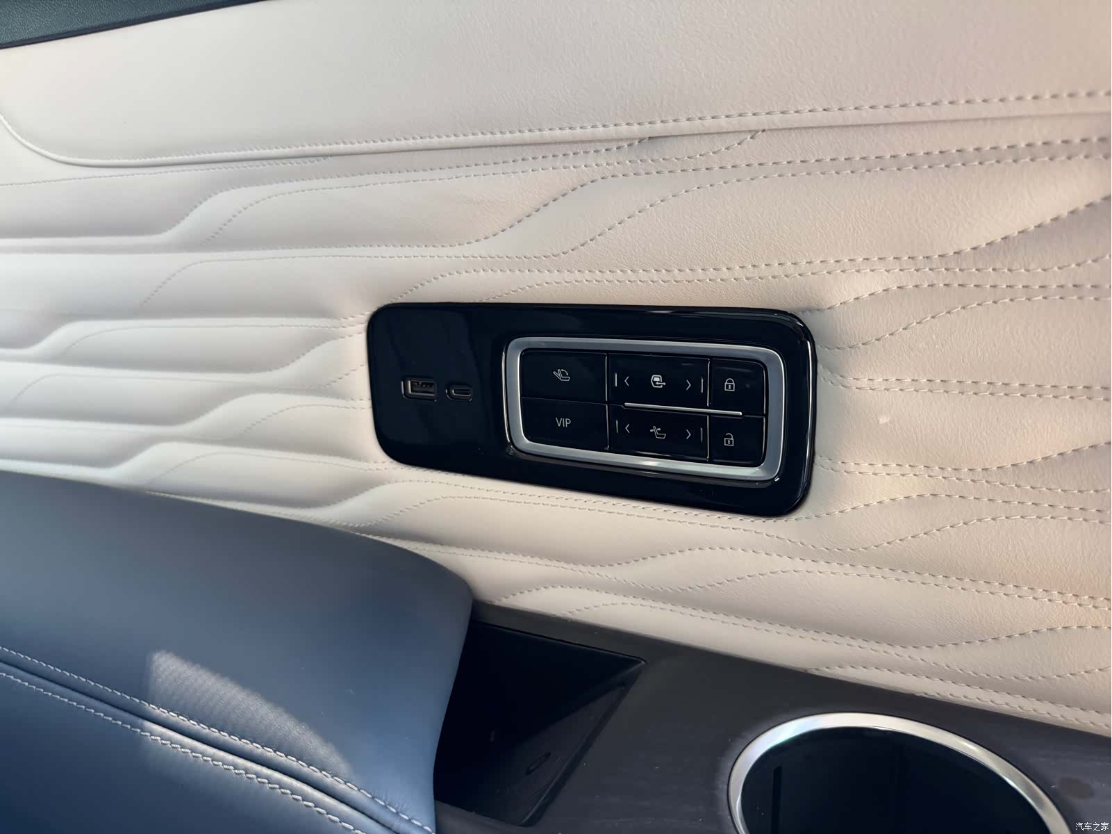 Buick Century, 2023 21