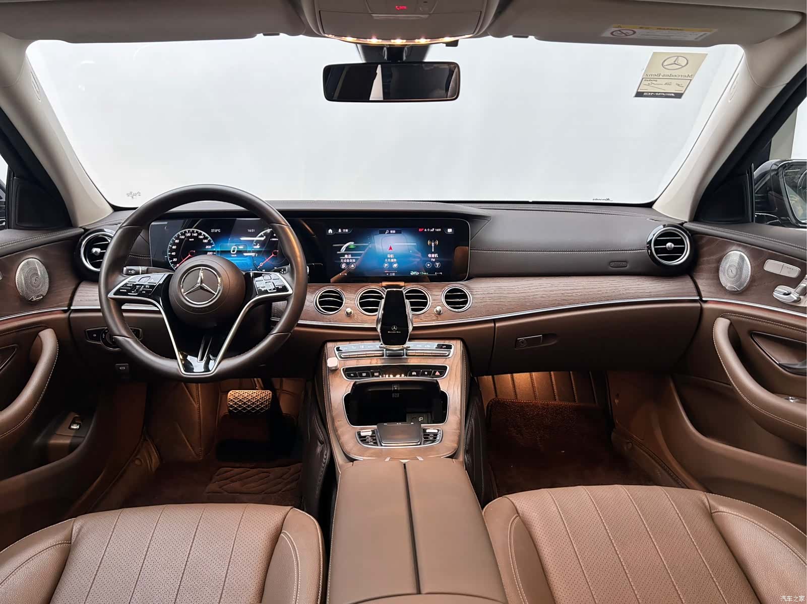 Mercedes-Benz E-Class, 2023 11